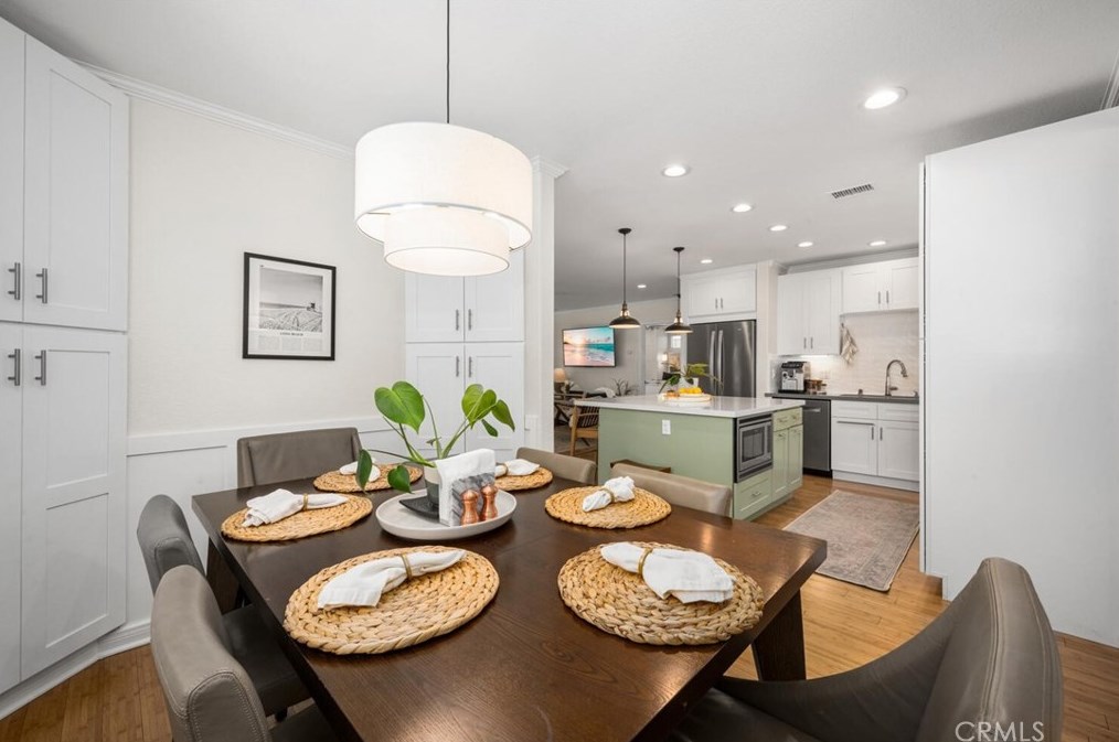 4924 Ferro St, Long Beach CA  90815-2738 exterior