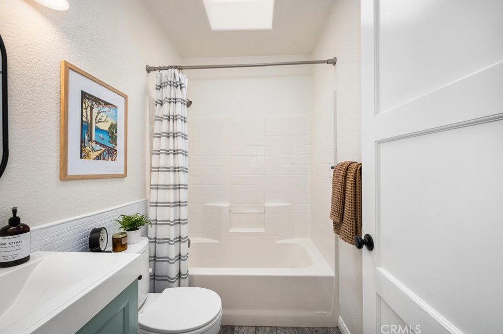 4924 Ferro St, Long Beach CA  90815-2738 exterior