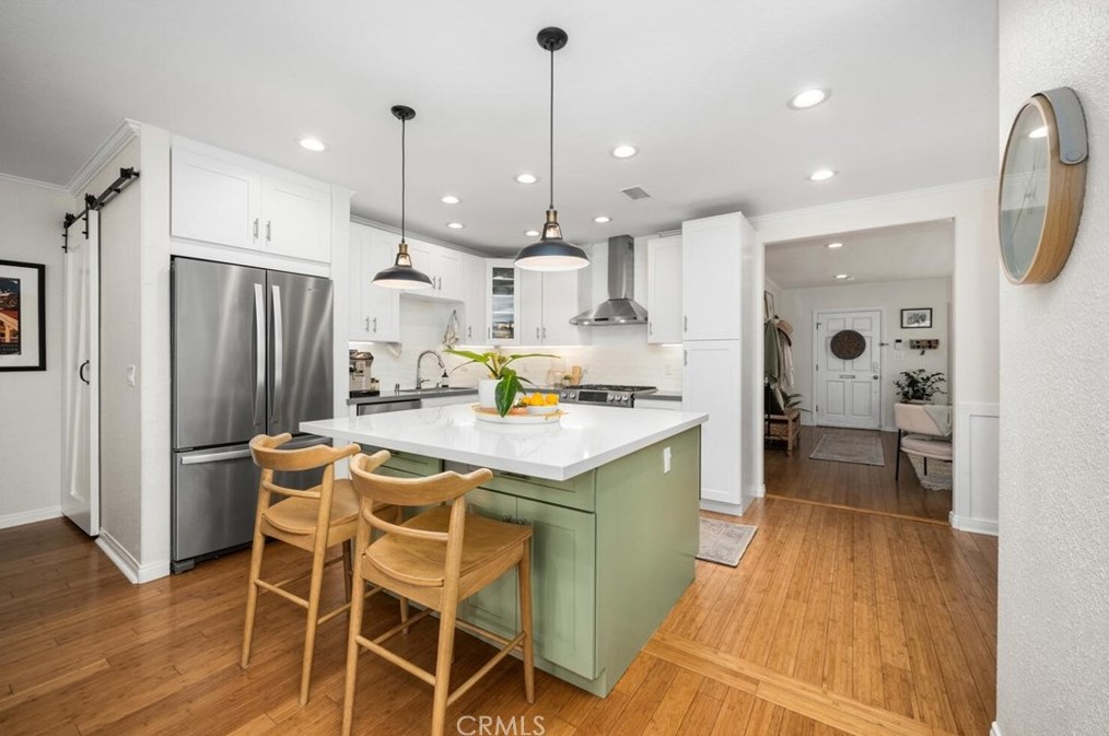 4924 Ferro St, Long Beach CA  90815-2738 exterior