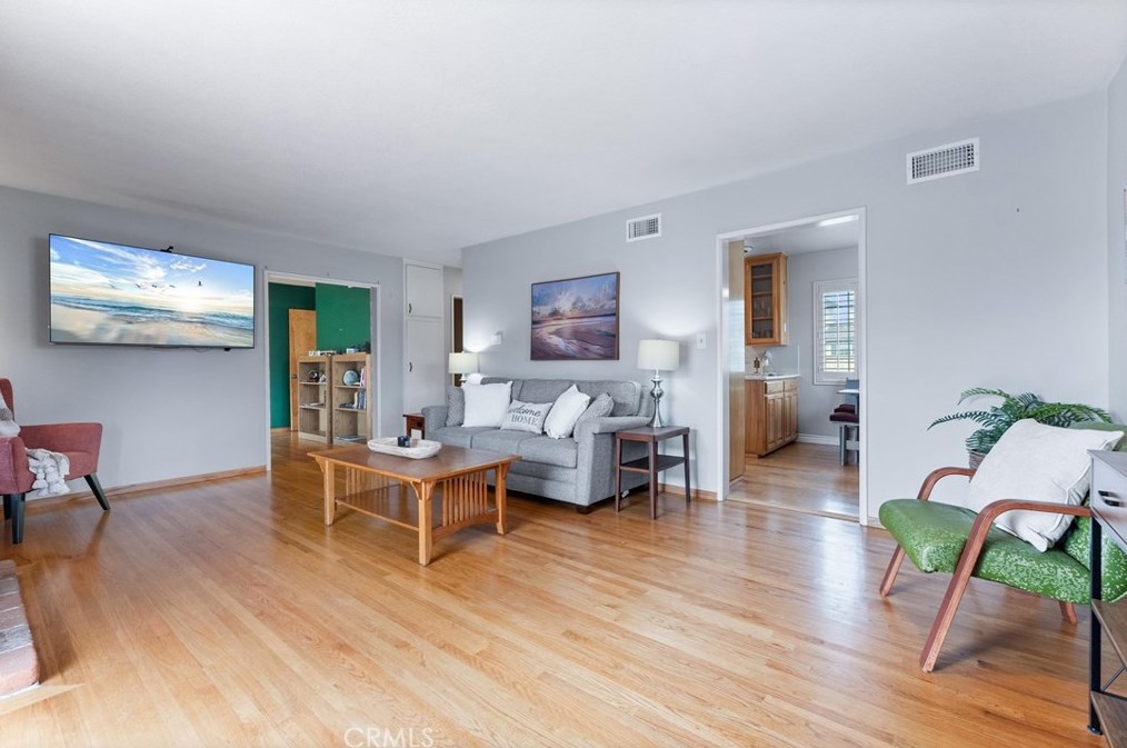 8224 Brunswick Ave, Riverside CA  92504-2408 exterior