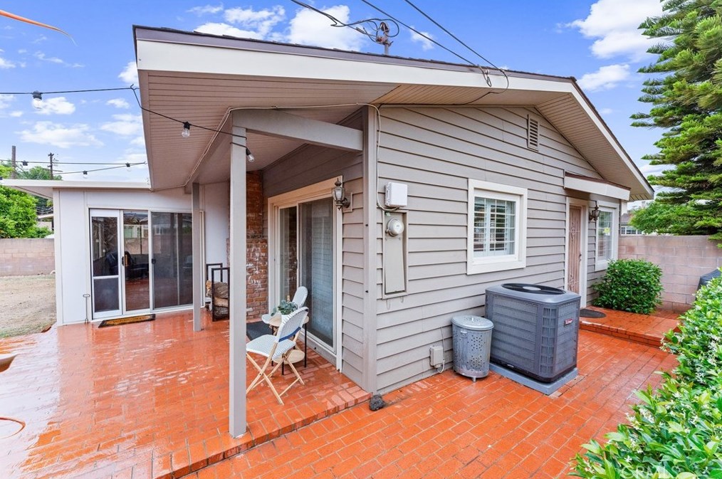8224 Brunswick Ave, Riverside CA  92504-2408 exterior