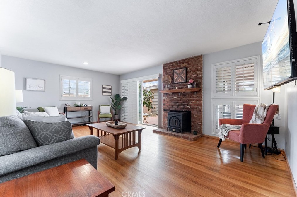 8224 Brunswick Ave, Riverside CA  92504-2408 exterior