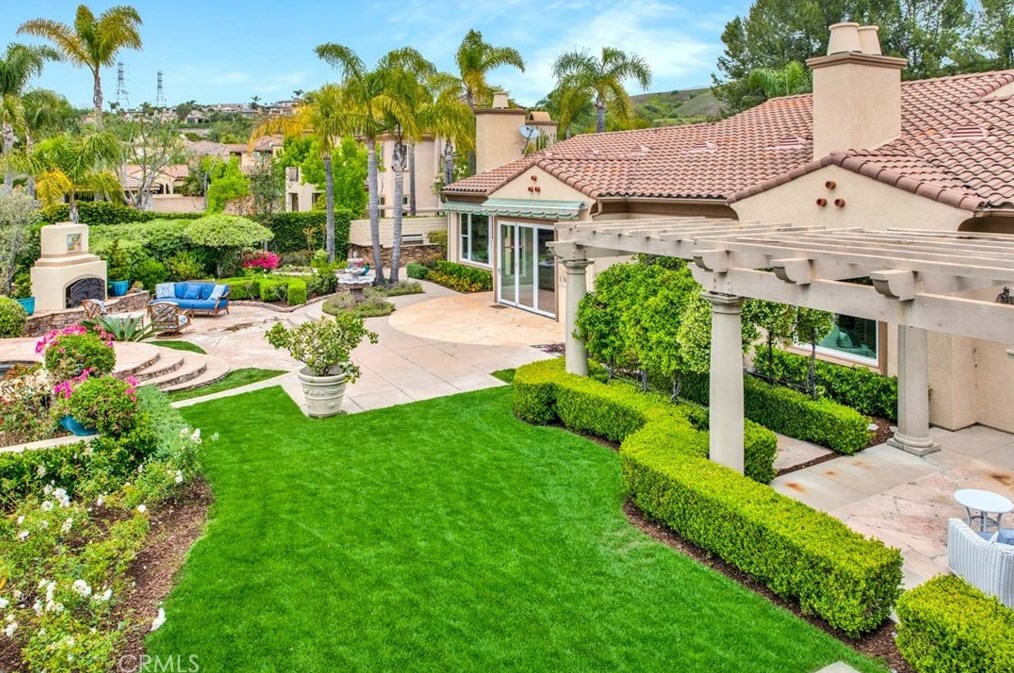 2424 San Miguel Dr, Orange CA  92867-8600 exterior