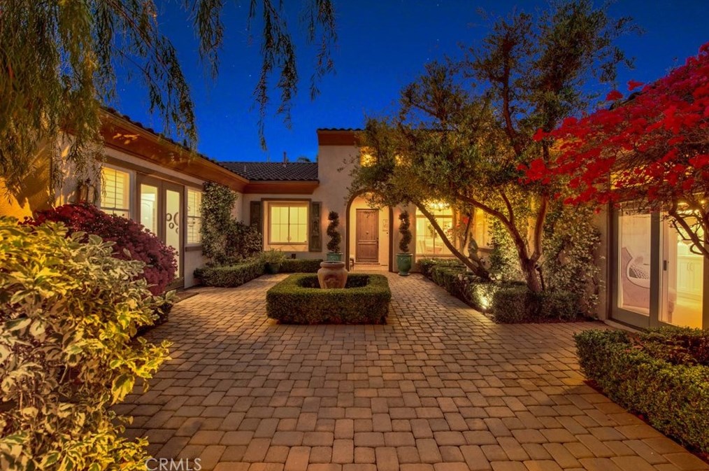 2424 San Miguel Dr, Orange CA  92867-8600 exterior