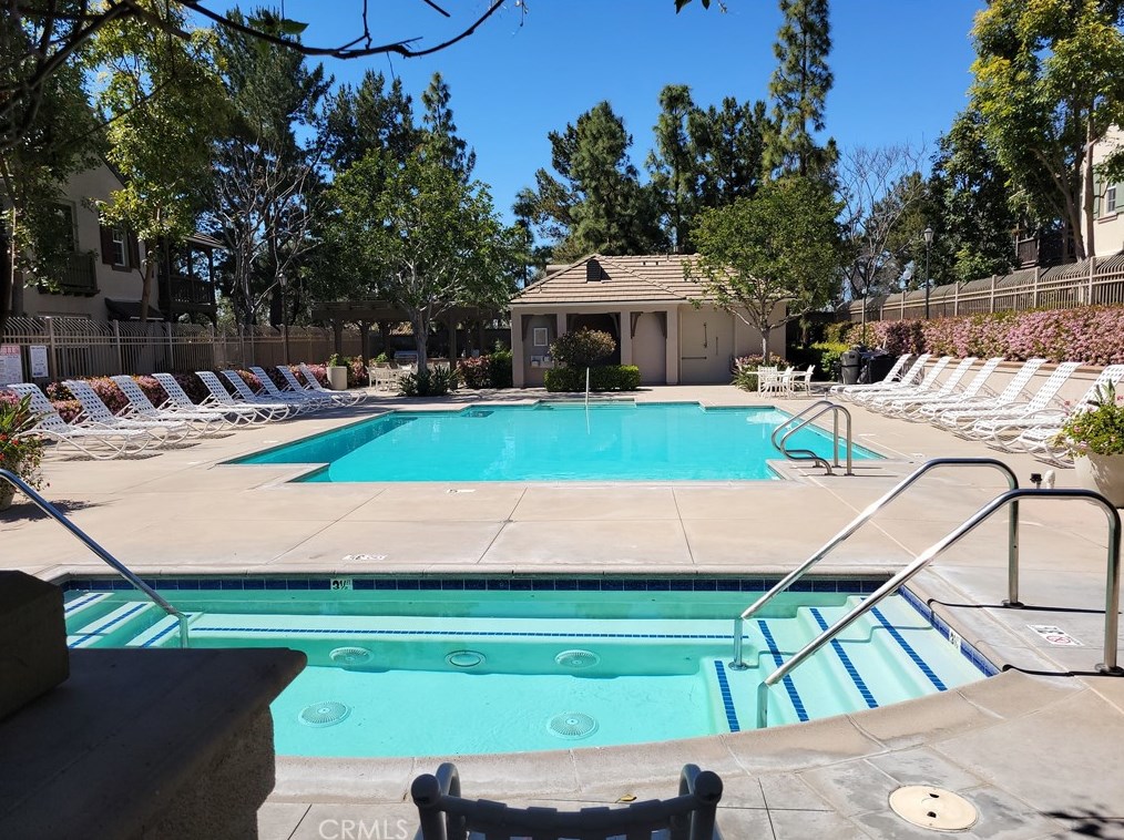 26 Leucadia, Irvine CA  92602-2415 exterior