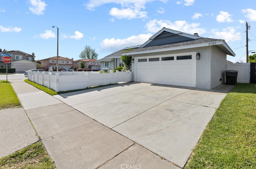 3181 Rome Ave, Anaheim CA  92804-3810 exterior