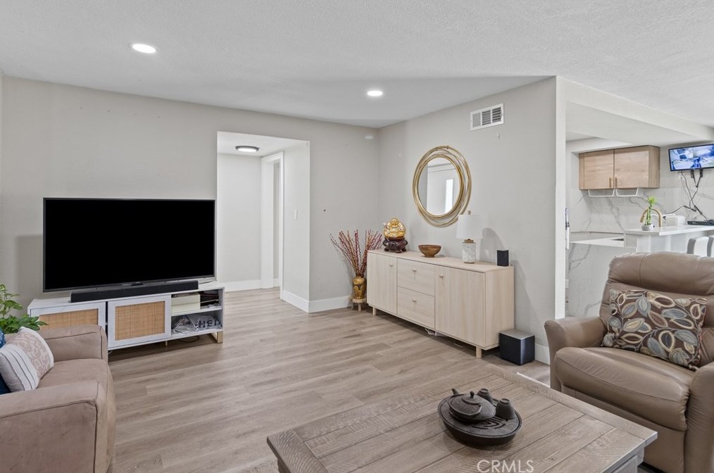 3181 Rome Ave, Anaheim CA  92804-3810 exterior