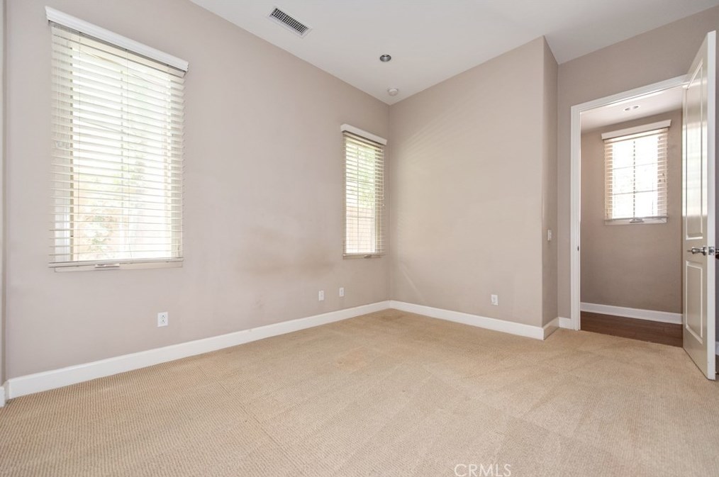 61 Thornapple, Irvine CA  92620-3337 exterior