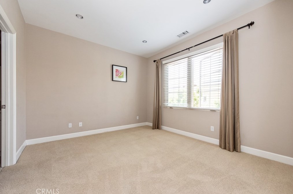 61 Thornapple, Irvine CA  92620-3337 exterior