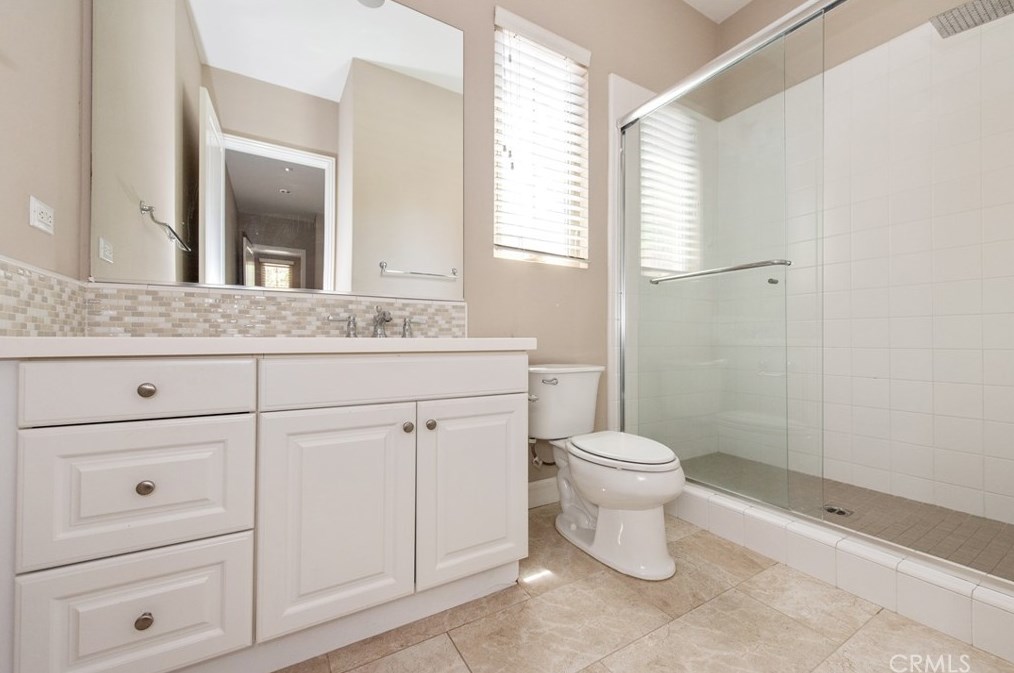 61 Thornapple, Irvine CA  92620-3337 exterior