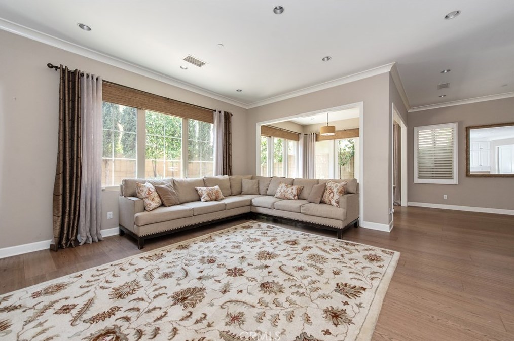 61 Thornapple, Irvine CA  92620-3337 exterior