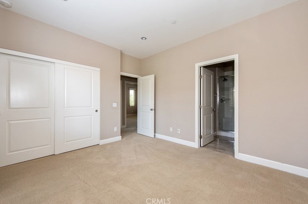 61 Thornapple, Irvine CA  92620-3337 exterior