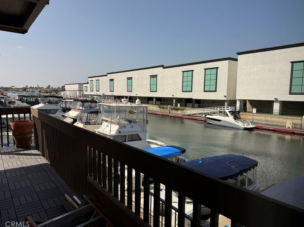 7137 Marina Pacifica Dr, Long Beach CA  90803-7008 exterior