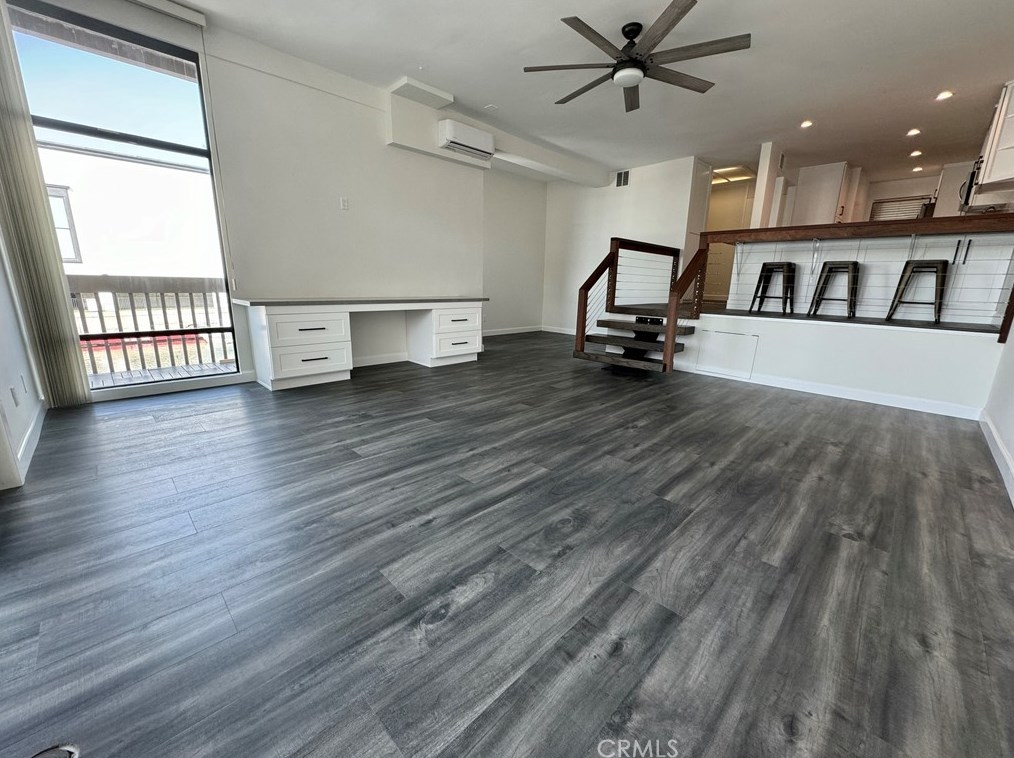 7137 Marina Pacifica Dr, Long Beach CA  90803-7008 exterior