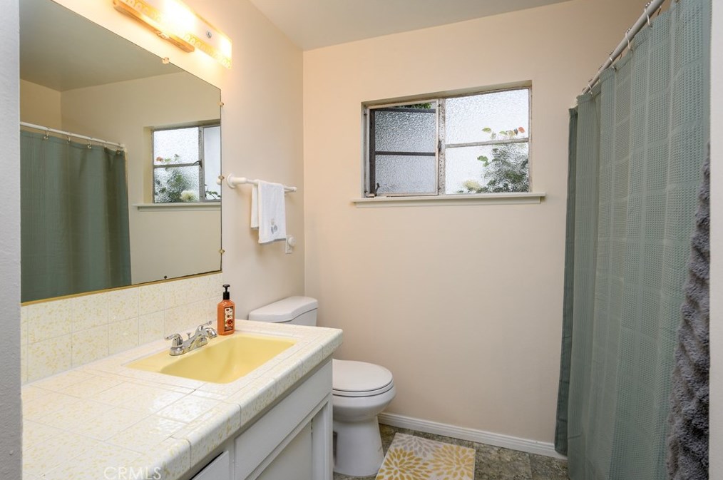 808 Westchester Dr, Anaheim CA 92804-3030 exterior