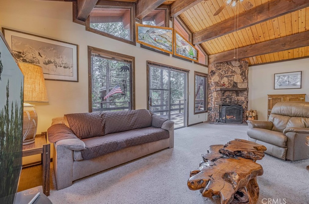 913 Mtn Ln, Big Bear City CA  92314-9110 exterior