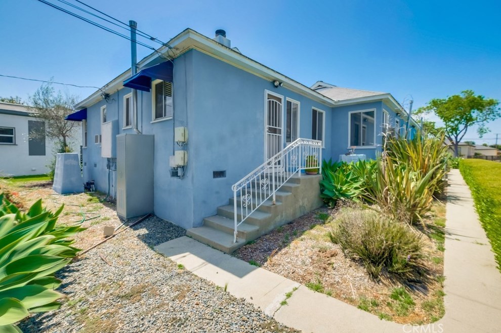 4134 Jacinto Way, Long Beach CA  90815-2633 exterior