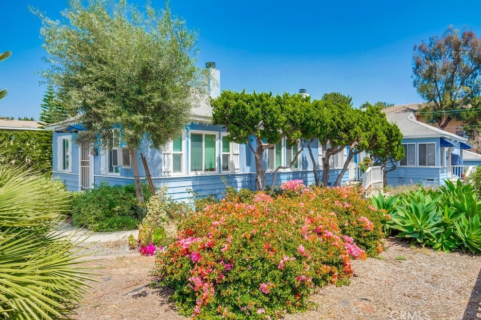 4134 Jacinto Way, Long Beach CA  90815-2633 exterior