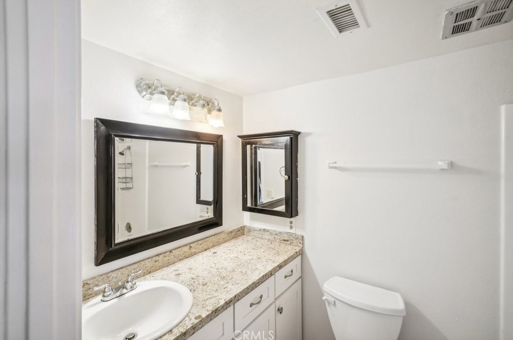 37253 Mahonia Ave, Palmdale CA  93552-4540 exterior