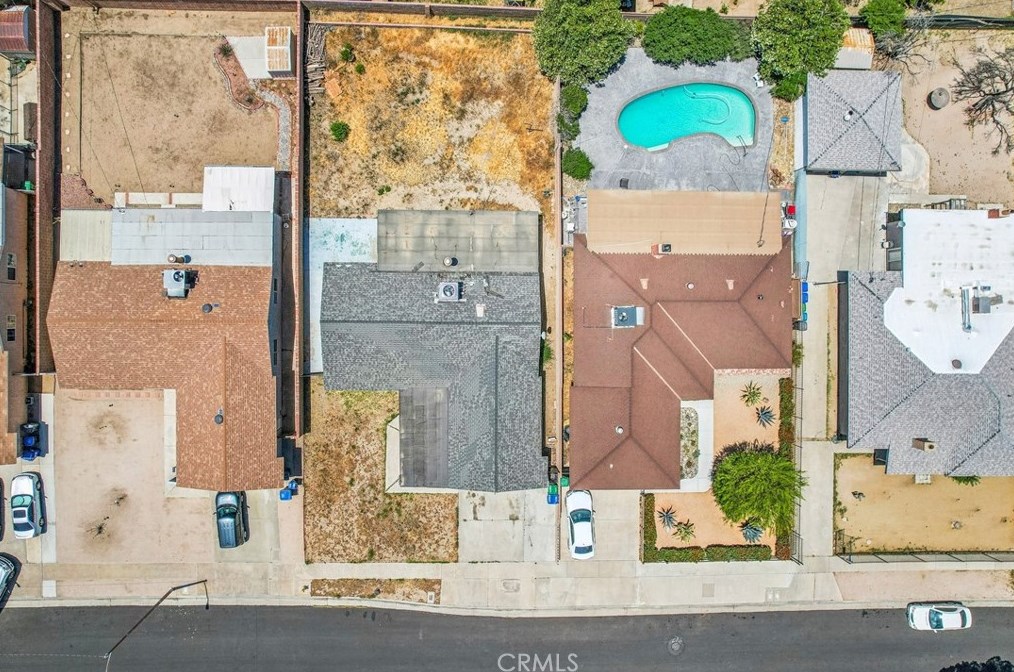 37253 Mahonia Ave, Palmdale CA  93552-4540 exterior