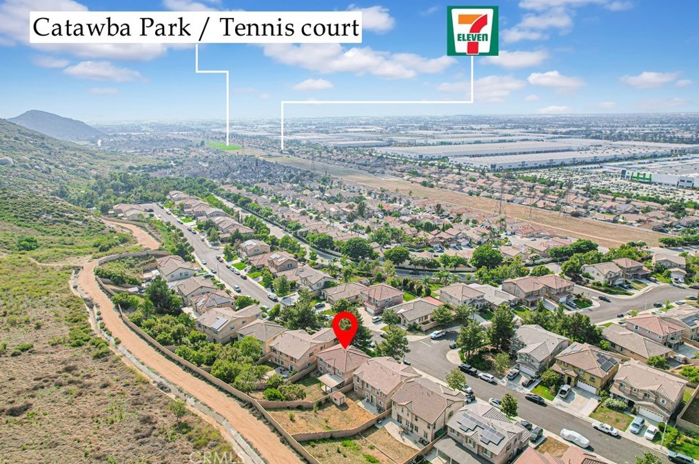 16517 Gala Ave, Fontana CA  92337-1525 exterior