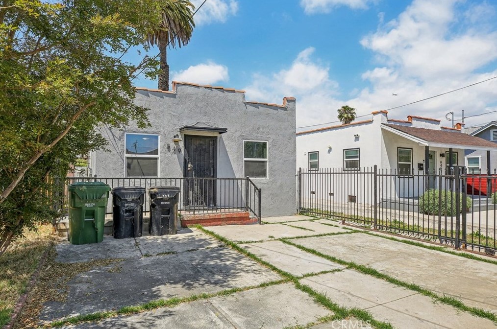 849 94th St, Los Angeles CA  90044-4701 exterior