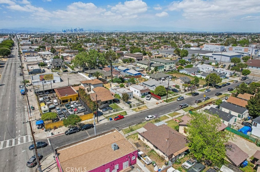 849 94th St, Los Angeles CA  90044-4701 exterior