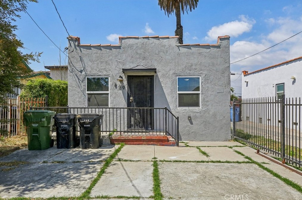 849 94th St, Los Angeles CA  90044-4701 exterior