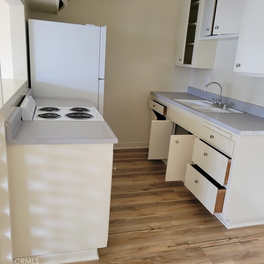 2449 5th St, Long Beach CA  90802-1607 exterior