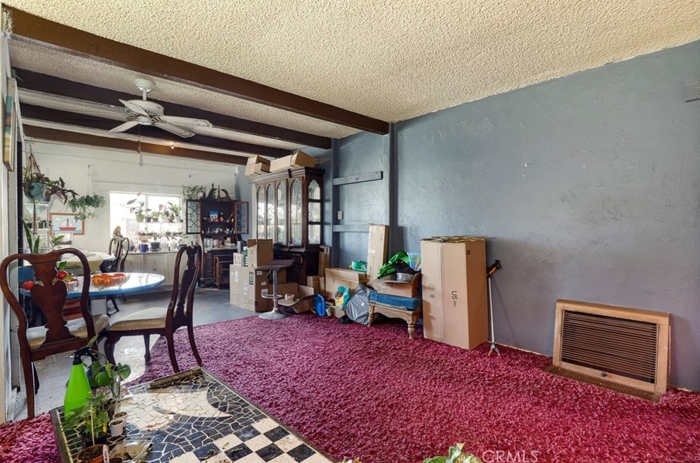 4703 Lakewood Blvd, Lakewood CA  90712-3513 exterior