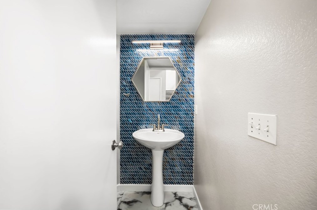 4777 Ventana Way, Oceanside CA  92057-1210 exterior