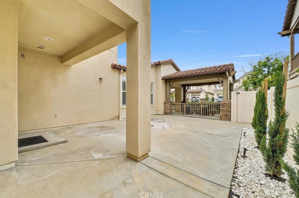 2016 Ward St, Fullerton CA  92833-5085 exterior