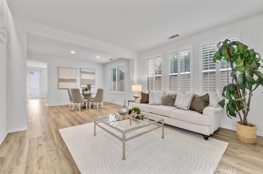 2016 Ward St, Fullerton CA  92833-5085 exterior