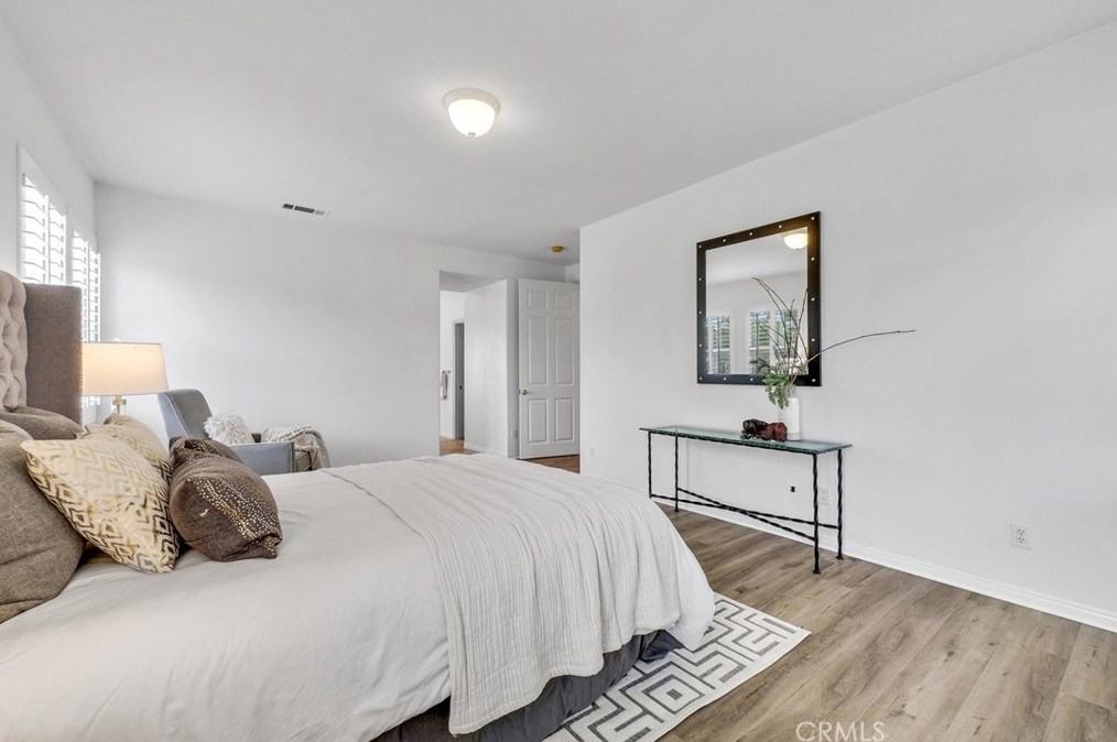 2016 Ward St, Fullerton CA  92833-5085 exterior