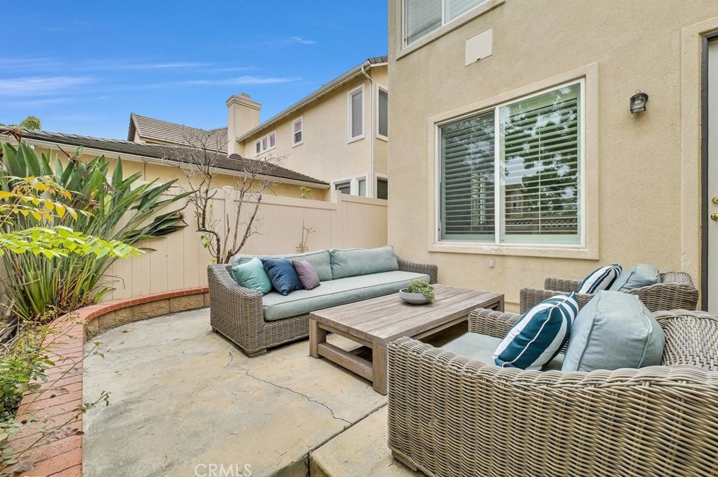 2016 Ward St, Fullerton CA  92833-5085 exterior