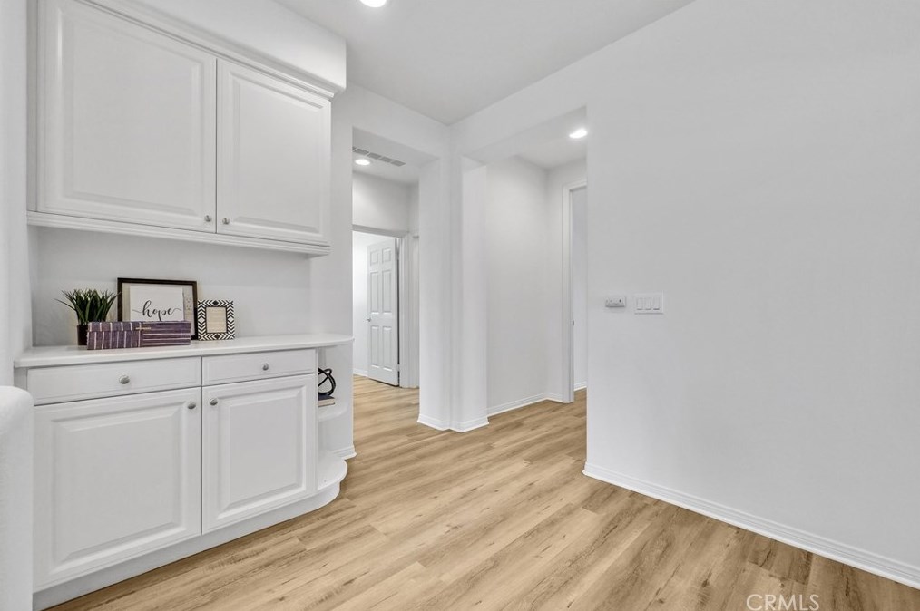 2016 Ward St, Fullerton CA  92833-5085 exterior