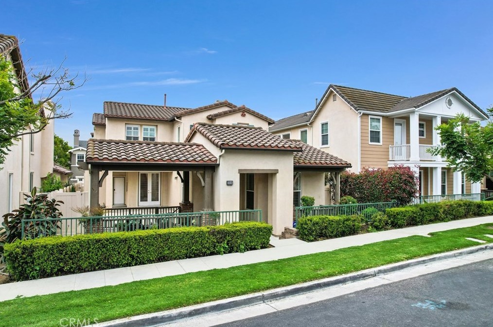 2016 Ward St, Fullerton CA  92833-5085 exterior