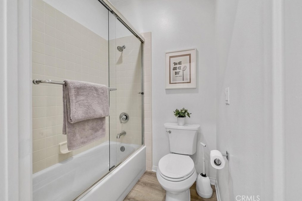 2016 Ward St, Fullerton CA  92833-5085 exterior