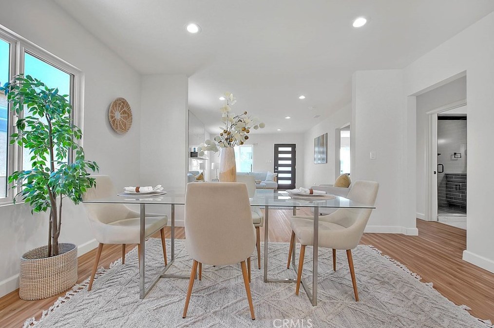9236 Hobart Blvd, Los Angeles CA  90047-3820 exterior
