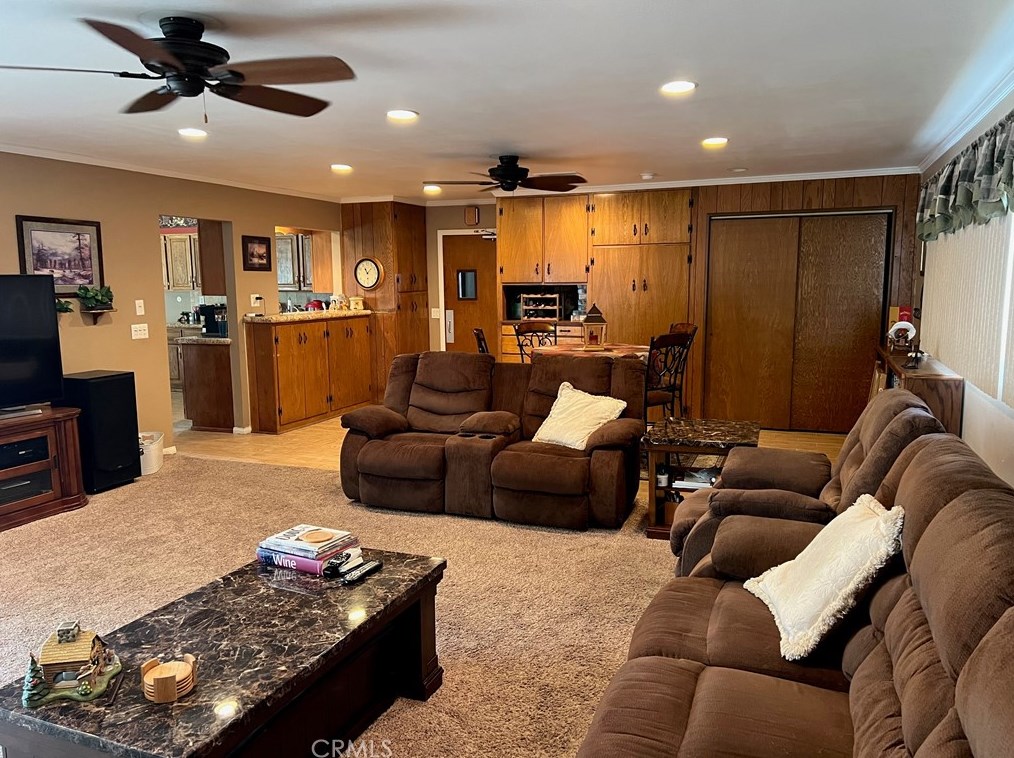 2769 Lizbeth Ave, Anaheim CA  92806-4818 exterior