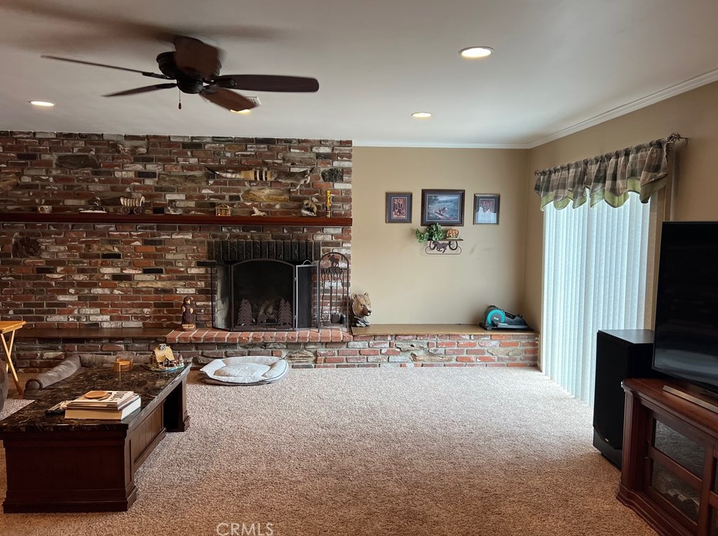 2769 Lizbeth Ave, Anaheim CA  92806-4818 exterior