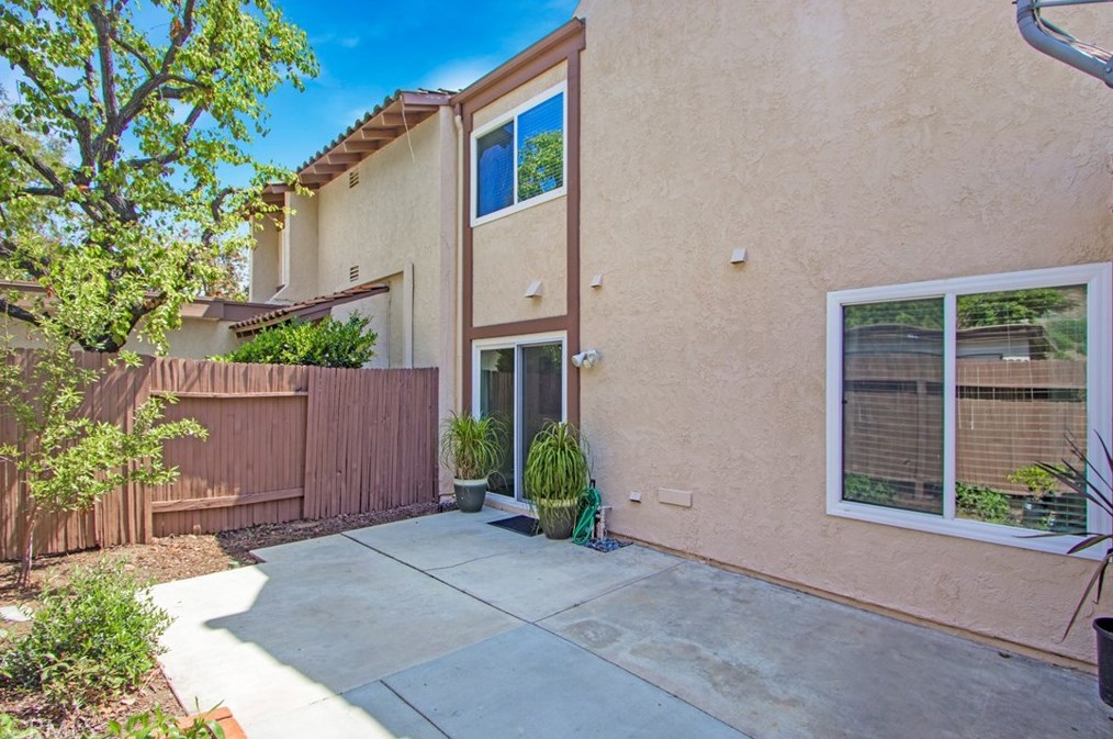 5629 Avenida De Vientos, Anaheim CA  92807-3810 exterior