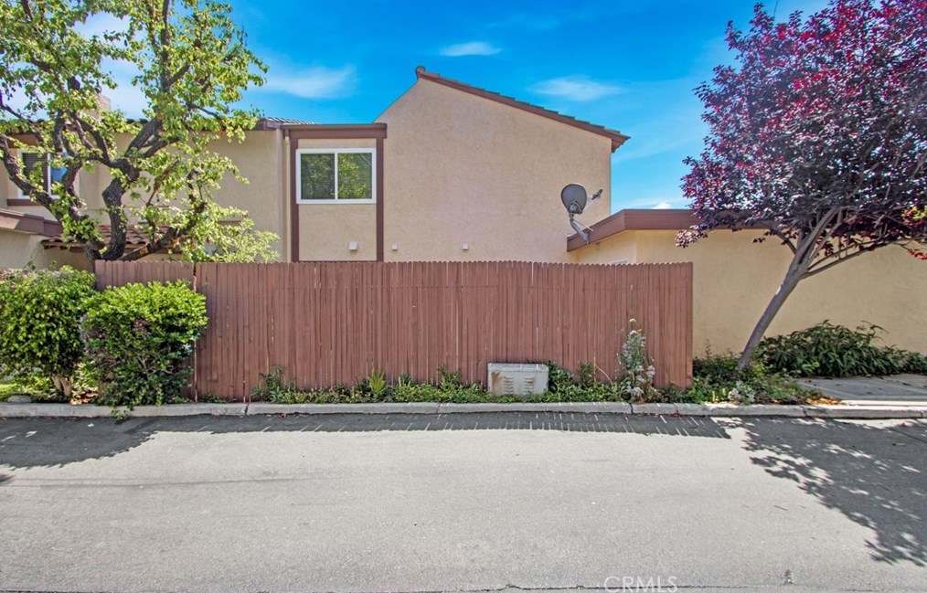 5629 Avenida De Vientos, Anaheim CA  92807-3810 exterior