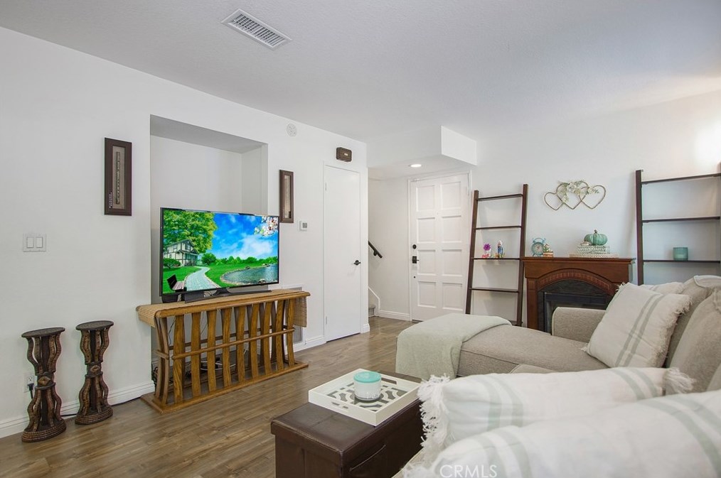 5629 Avenida De Vientos, Anaheim CA  92807-3810 exterior
