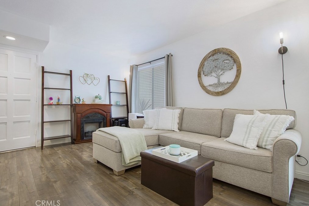 5629 Avenida De Vientos, Anaheim CA  92807-3810 exterior