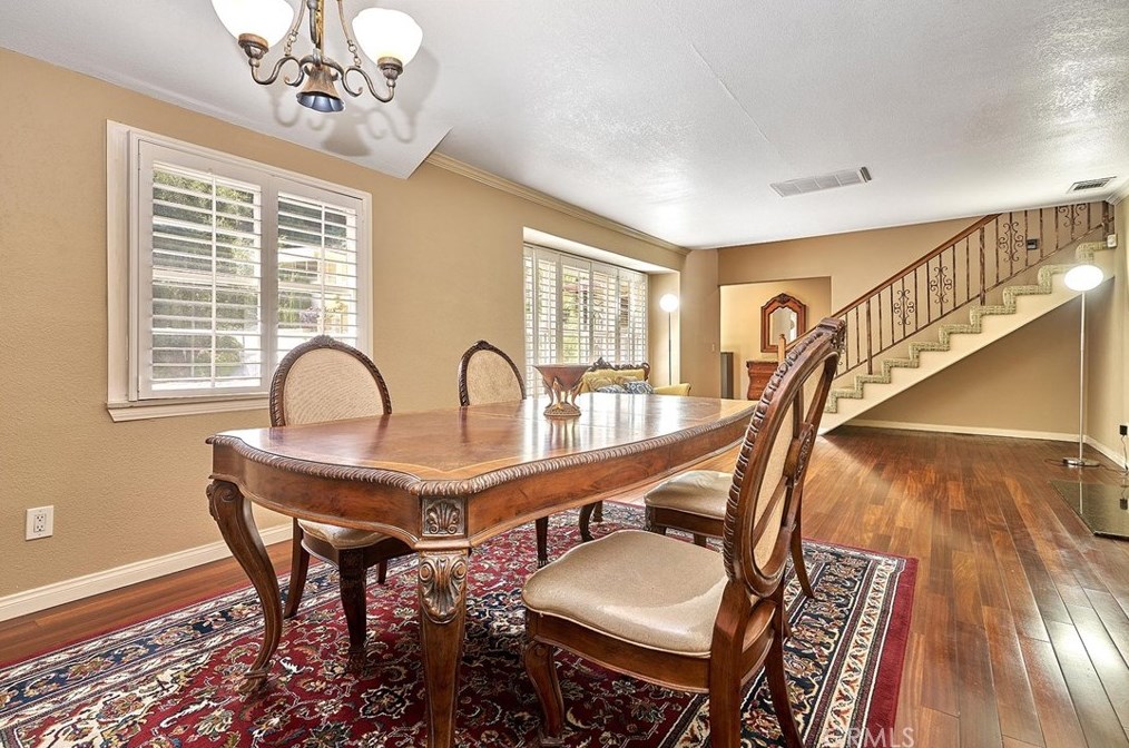 3564 Amesbury Rd, Los Angeles CA  90027-1302 exterior