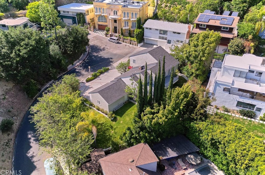 3564 Amesbury Rd, Los Angeles CA  90027-1302 exterior