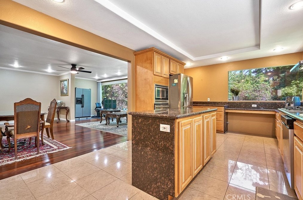 3564 Amesbury Rd, Los Angeles CA  90027-1302 exterior