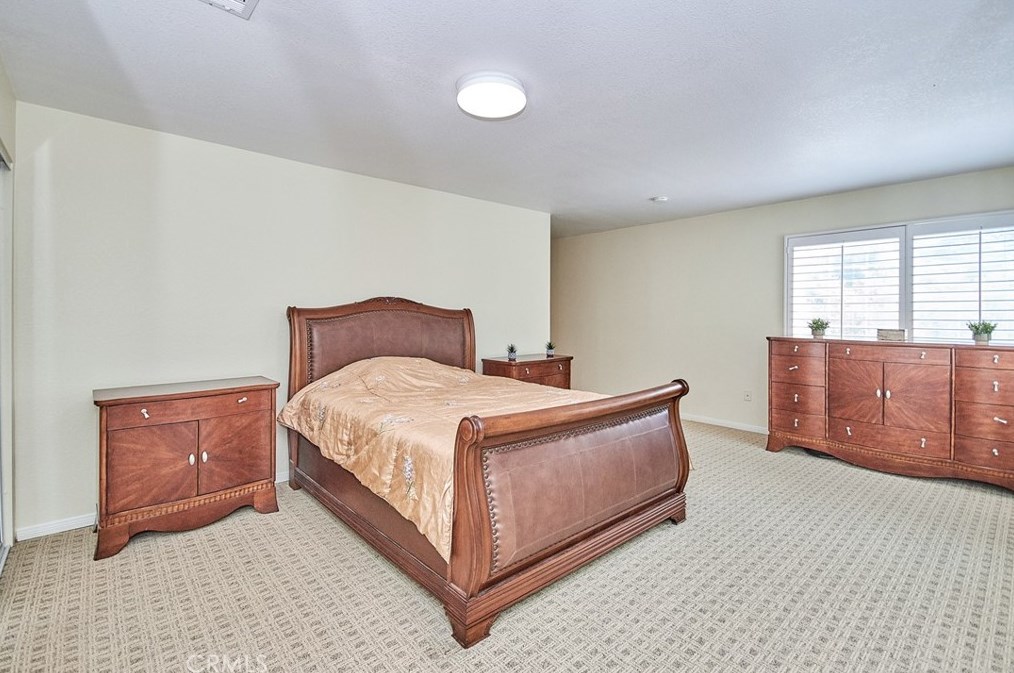 3564 Amesbury Rd, Los Angeles CA  90027-1302 exterior