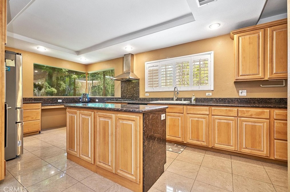 3564 Amesbury Rd, Los Angeles CA  90027-1302 exterior